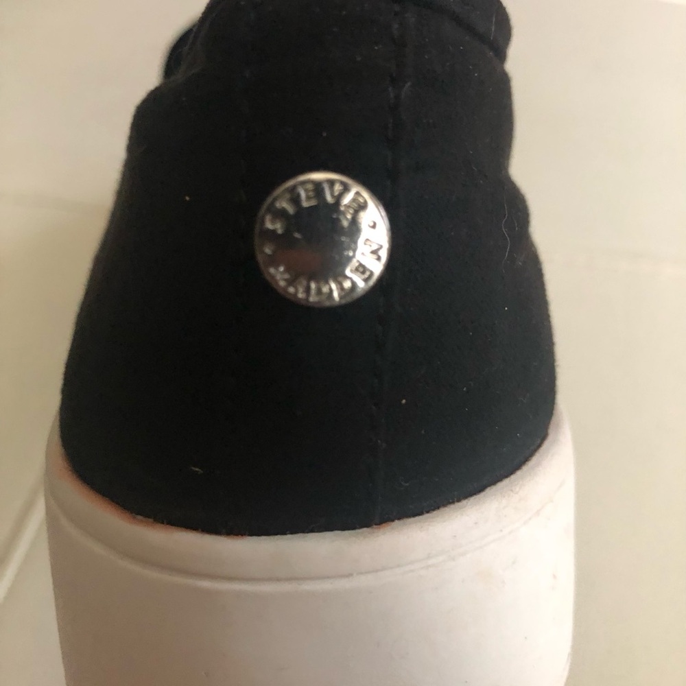 Steve Madden slip ons - Picture 5 of 8